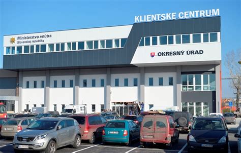 budova úradu práce a klientske centrum