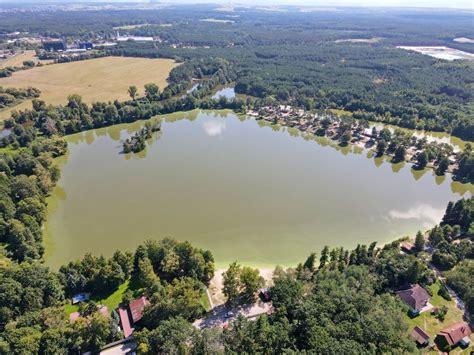 Rekreačné stredisko Gazárka s jazerami a borovicovým lesom