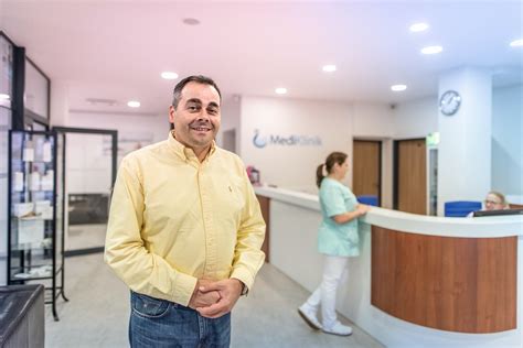 Žena s rôznymi technikami melírovania vlasov