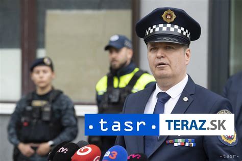 Mestskí policajti pri výkone služby