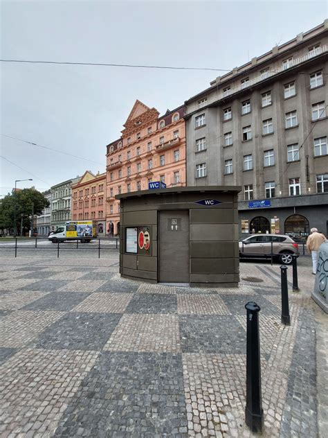 Bezbariérová toaleta a jej prvky