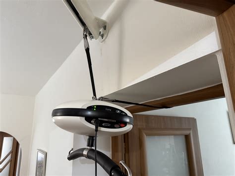 Stropný zdvihák Ergolet pre osoby so zníženou mobilitou