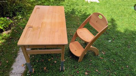 Ergonomický rastúci stôl a stolička pre deti