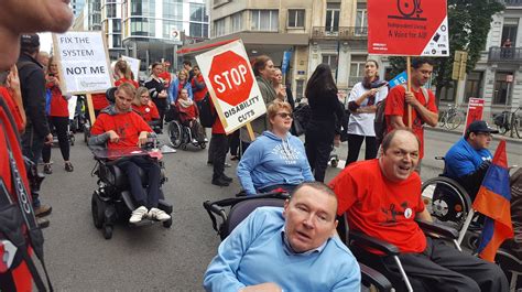 Práva invalidných osôb v bývaní
