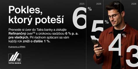 Klient pri rozhovore s bankárom o úrokovej sadzbe