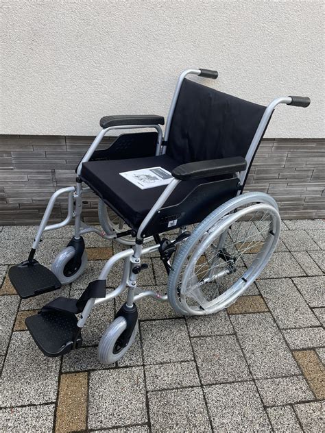 Meyra štandardný odľahčený mechanický invalidný vozík