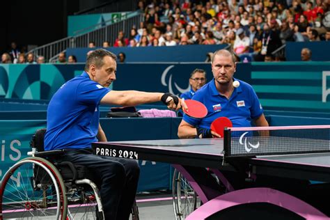 Rôzne typy športových vozíkov pre parastolný tenis