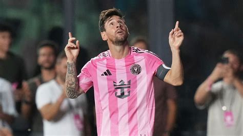 Lionel Messi oslavuje gól
