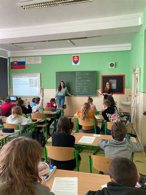 Študenti používajúci mentálne mapy pre lepšie učenie
