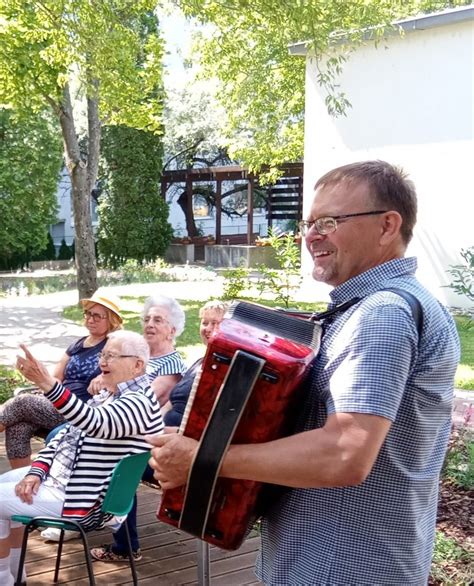 Klienti denného stacionára v Nitre počas aktivít