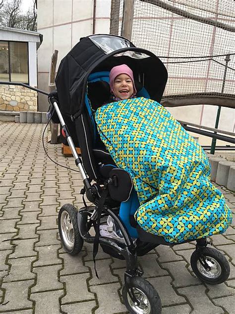 Schéma odpruženého systému kolies rehabilitačného kočíka