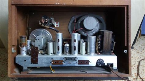 Historické rádio a mikrofón