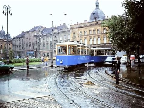 Študent brigáduje a počíta si dane