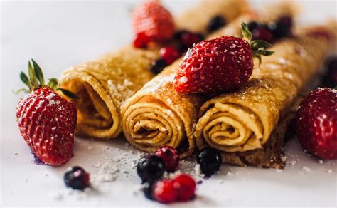 Zemiakové palacinky s ovocím a šľahačkou
