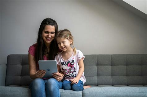 Digitálna platforma pre opatrovanie detí na počítači a mobile