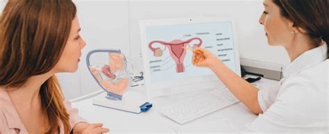 Žena pri preventívnej prehliadke u gynekológa
