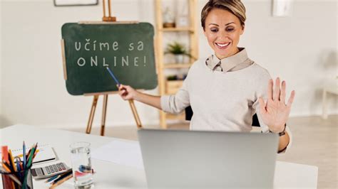 Infografika porovnávajúca tradičné a moderné vzdelávanie