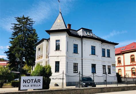 Notár v práci
