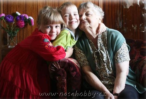 Opatrovateľka s babičkou