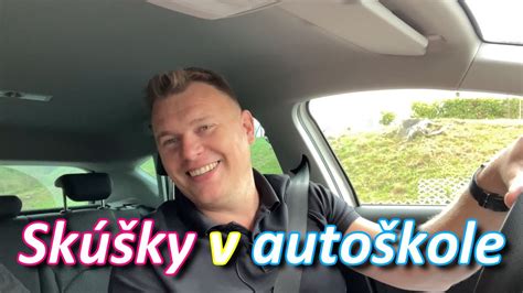 Študent v autoškole počas testovania