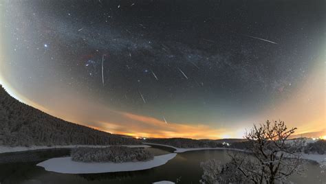 Ilustrácia meteorického roja