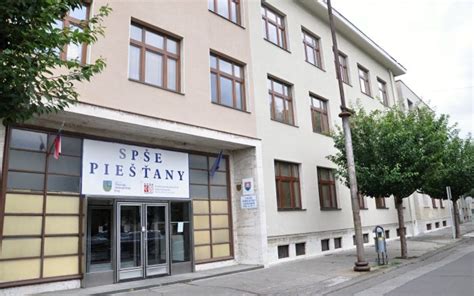 logo Strednej priemyselnej školy elektrotechnickej Piešťany