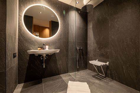 bezbariérová kúpeľňa v penzióne