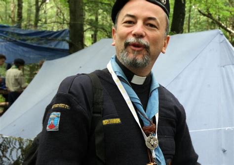 Vladyka Cyril Vasiľ SJ udeľuje titul protojerej otcovi Jozefovi Matejovskému