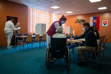 Fotografia z praktickej výučby opatrovateľského kurzu v sociálnom zariadení