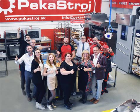 Tím firmy Sketch pri práci