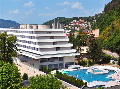 Panoramatický pohľad na kúpele Trenčianske Teplice