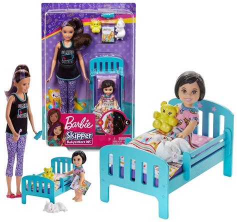 Obsah balenia Barbie Opatrovateľka s postieľkou