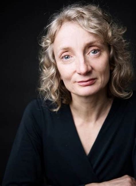 Amanda Lawrence na pretekoch