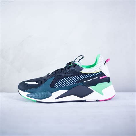 Dizajn tenisiek Puma x Fenty s výraznou podrážkou