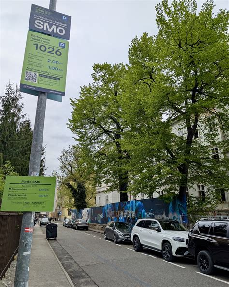 Ilustrácia dopravného značenia pre parkovacie miesta pre ZŤP