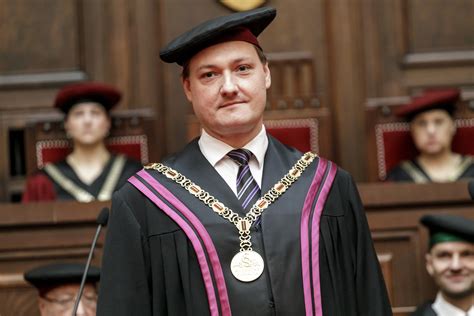 Dekanské žezlo Filozofickej fakulty UK a jeho symboly