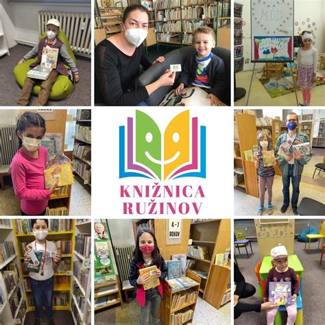 Senior číta knihu skupine detí v knižnici