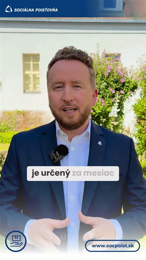 Ilustračná fotografia: Osoba používajúca mobilnú aplikáciu na kontrolu cestovného lístka vo vlaku