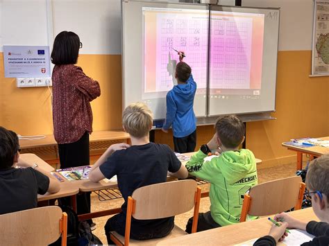 Búrlivá diskusia pri tabuli