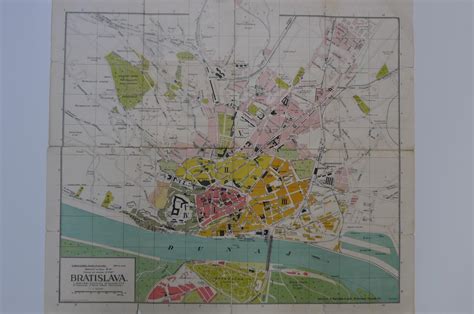Mapa Bratislavy s vyznačenými mestskými časťami a výškou príspevkov