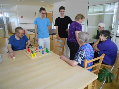 Skupinová terapia pre seniorov s demenciou