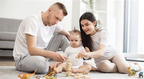 Infografika porovnanie výšky materského a rodičovského príspevku