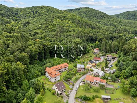 Fotografia kúpeľného bazéna v Trenčianskych Tepliciach