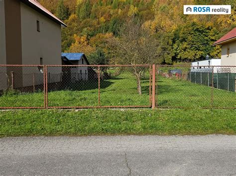 Záhrada pracoviska CSS Fantázia v Hornom Vadičove s fitnes strojmi