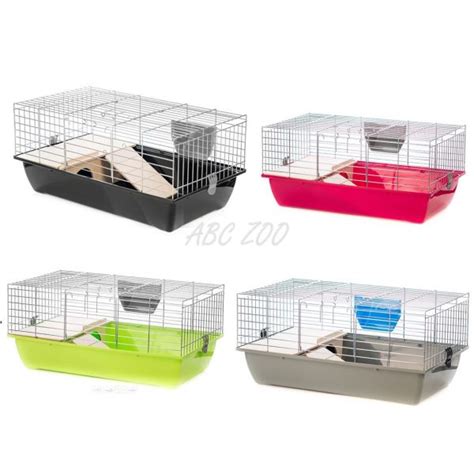 Klietka pre králika s hračkami