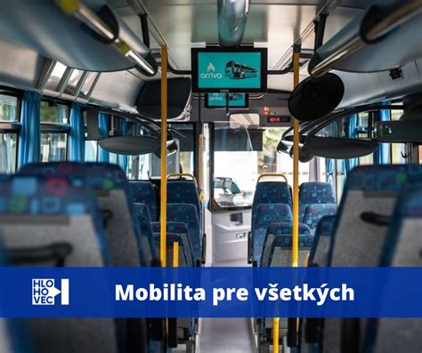 Ilustračná fotografia osoby vybavujúcej čipovú kartu v zákazníckom centre
