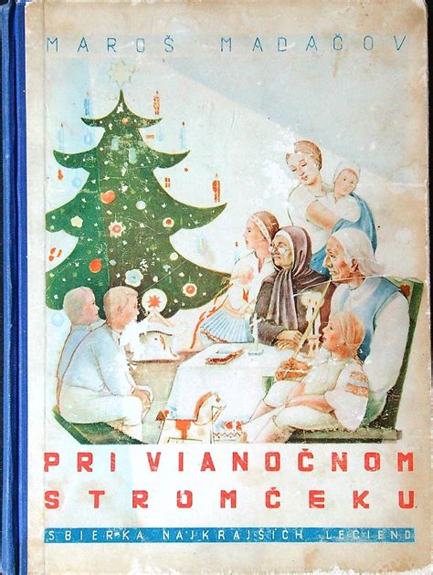 Starší pár držiaci sa za ruky pri vianočnom stromčeku