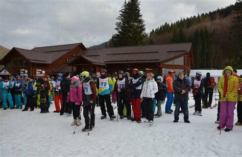 Študenti na lyžiarskom kurze