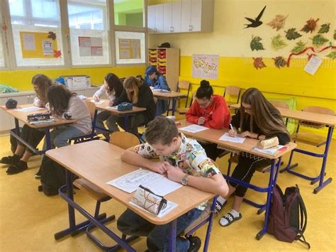 Deti a žiaci pri literárnych aktivitách