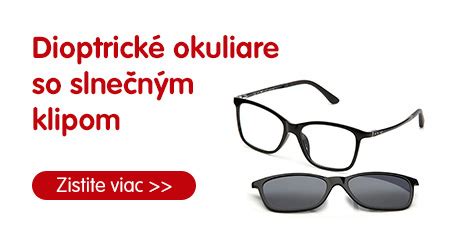 Dospelá žena skúšajúca si nové okuliare v optike